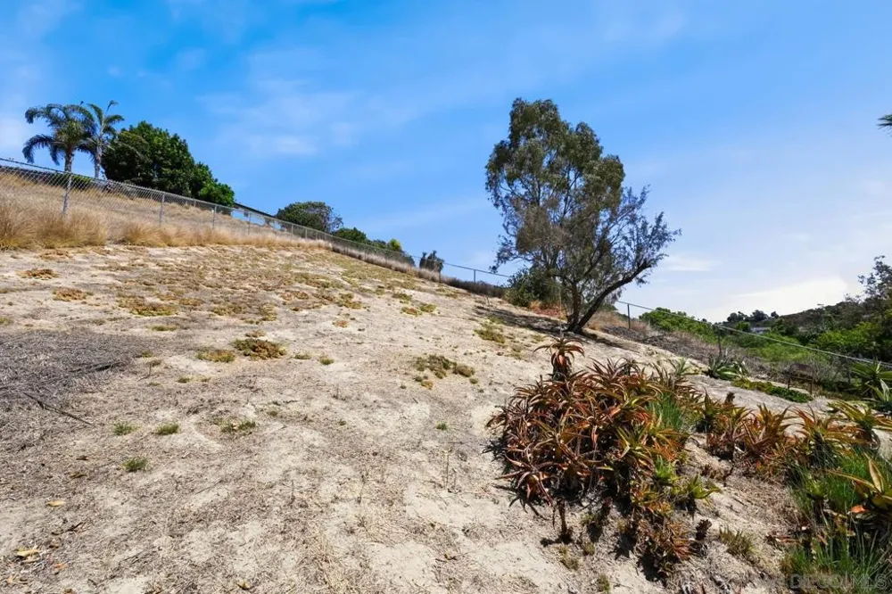2884 Brandeis Dr. Oceanside, CA 92056