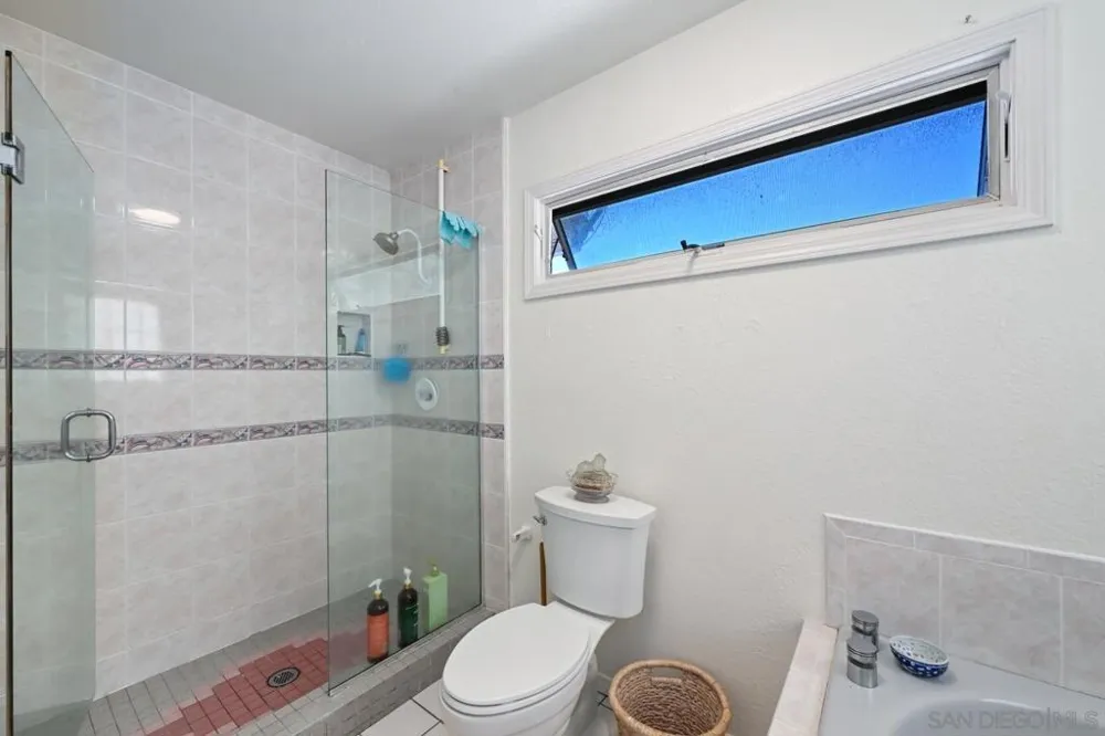 2884 Brandeis Dr. Oceanside, CA 92056