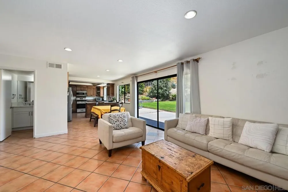 2884 Brandeis Dr. Oceanside, CA 92056