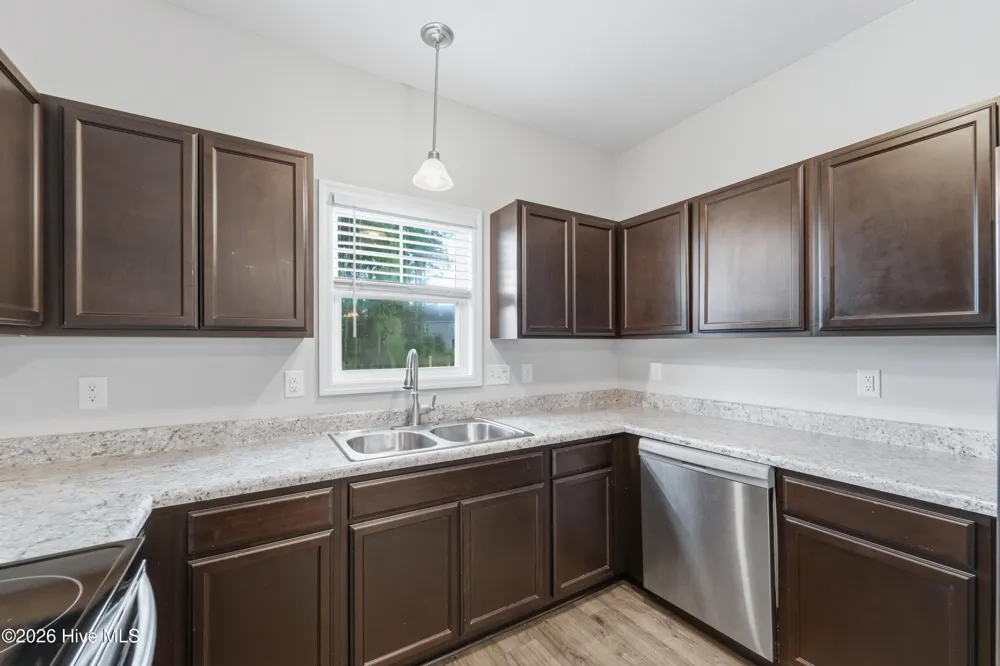 205 Shallowbag Bay Lane Jacksonville, NC 28546