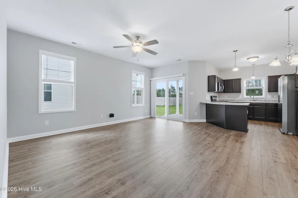 205 Shallowbag Bay Lane Jacksonville, NC 28546