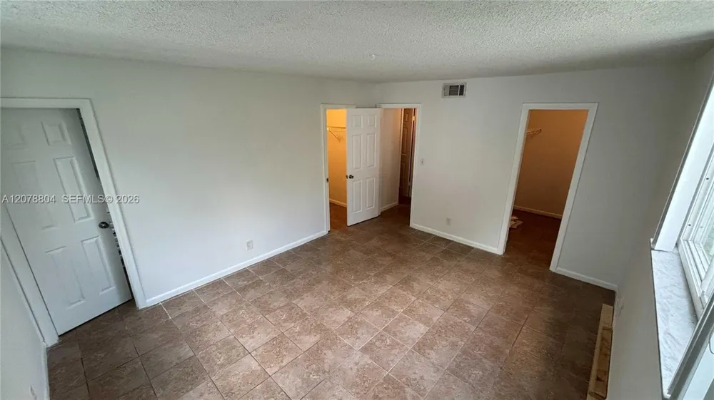 3257 NE 13th St #101 Pompano Beach, FL 33062