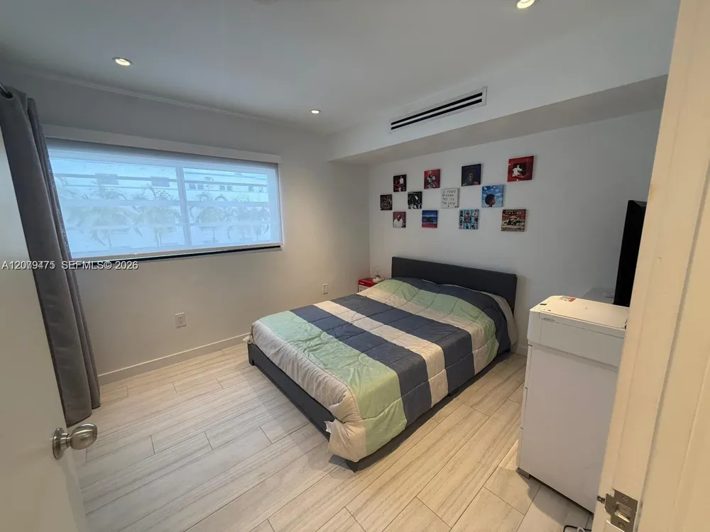 1150 Collins Ave #406 Miami Beach, FL 33139