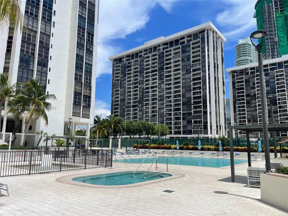 1901 Brickell Ave #B506 Miami, FL 33129