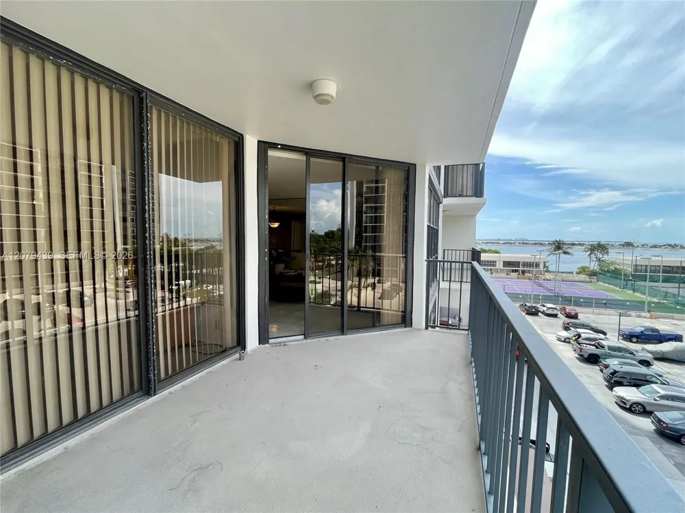 1901 Brickell Ave #B506 Miami, FL 33129
