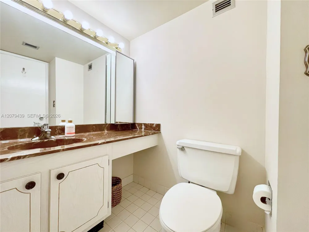 1901 Brickell Ave #B506 Miami, FL 33129