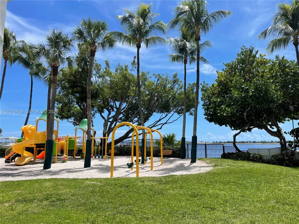 1901 Brickell Ave #B506 Miami, FL 33129