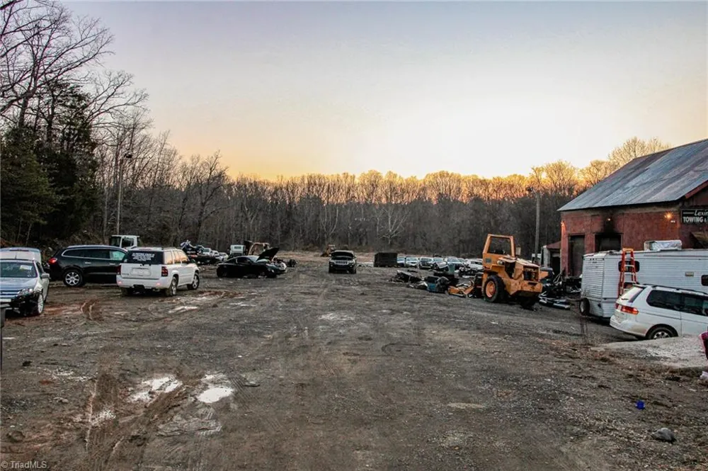 1526 Old US Highway 64 Lexington, NC 27292