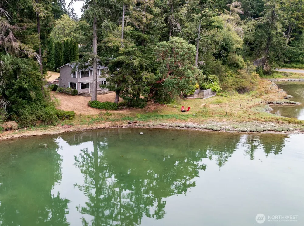 15449 Virginia Point Road NE Poulsbo, WA 98370