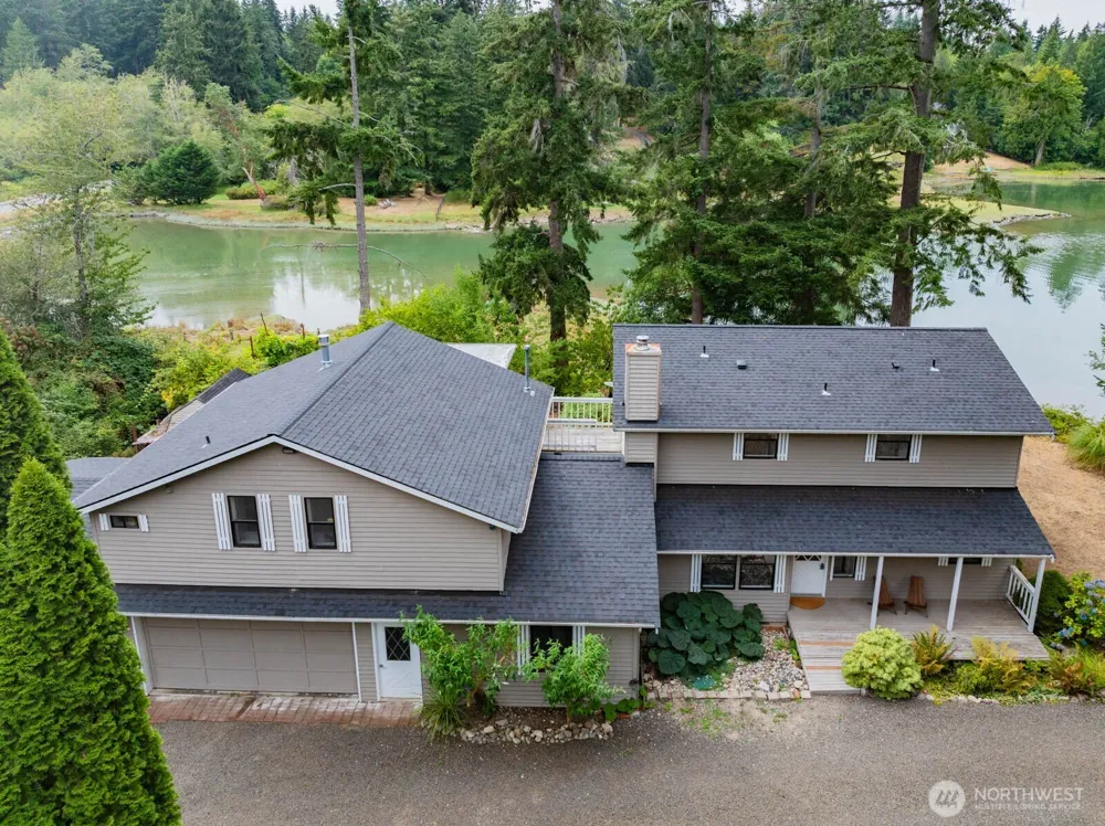 15449 Virginia Point Road NE Poulsbo, WA 98370