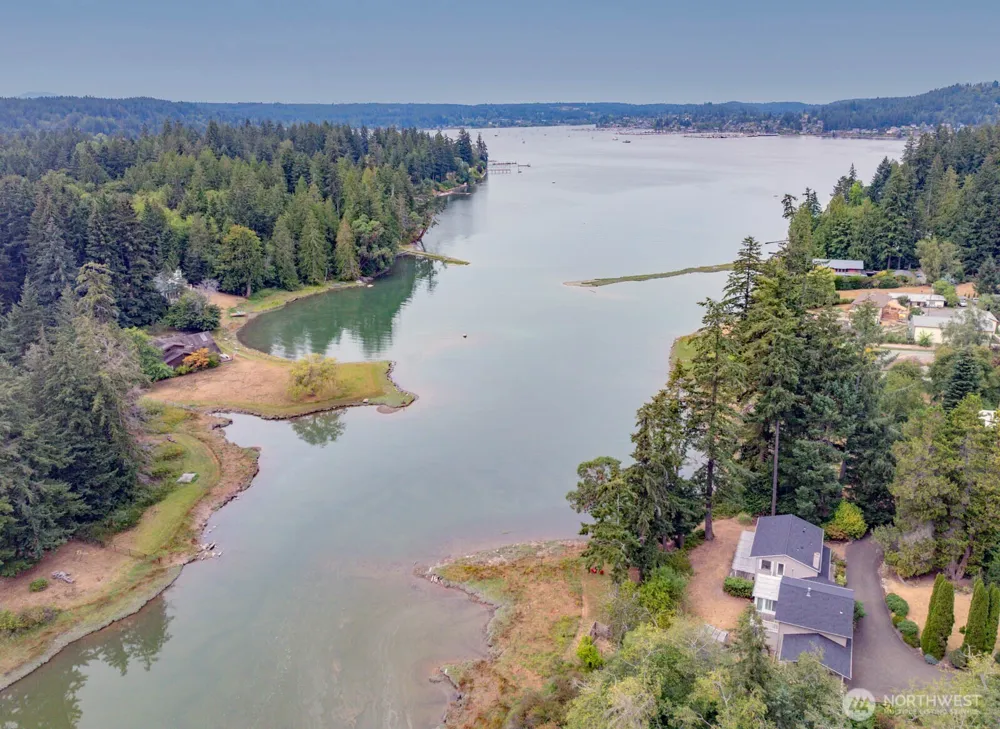 15449 Virginia Point Road NE Poulsbo, WA 98370