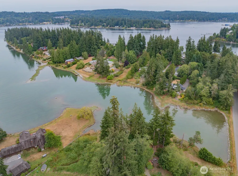 15449 Virginia Point Road NE Poulsbo, WA 98370