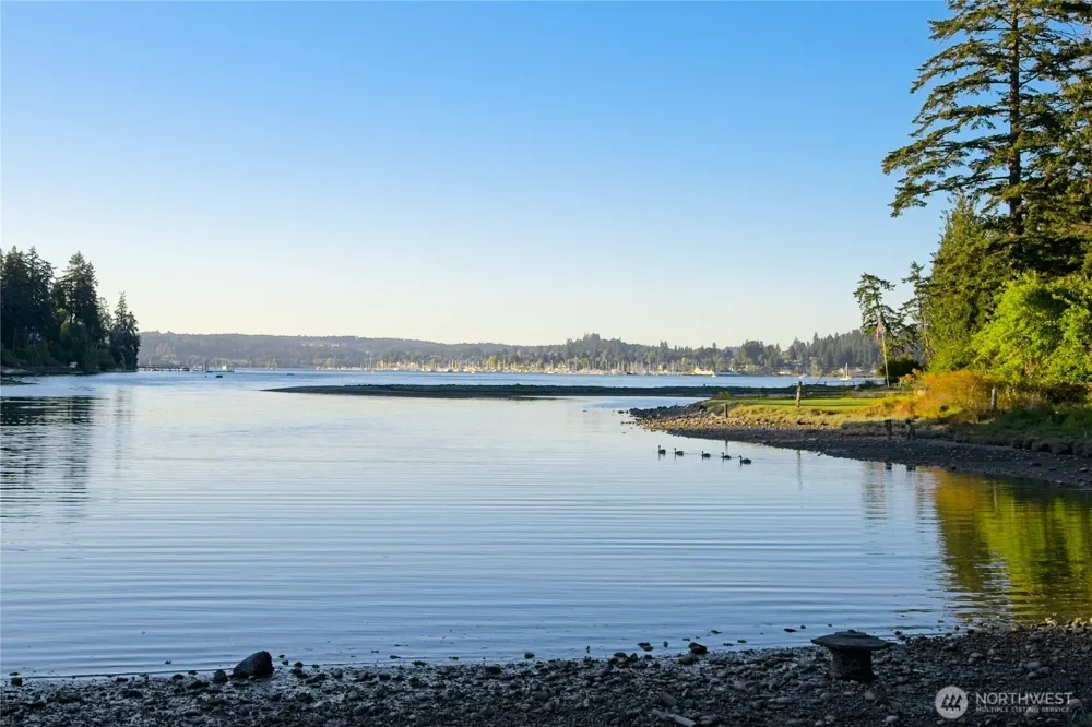 15449 Virginia Point Road NE Poulsbo, WA 98370
