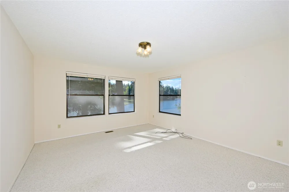 15449 Virginia Point Road NE Poulsbo, WA 98370
