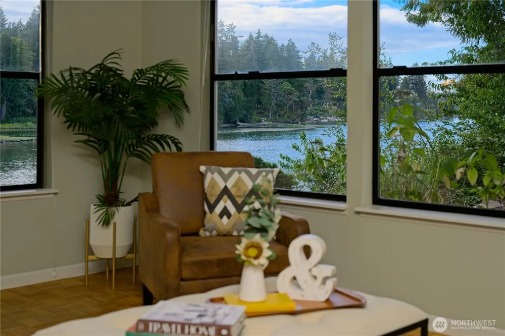 15449 Virginia Point Road NE Poulsbo, WA 98370