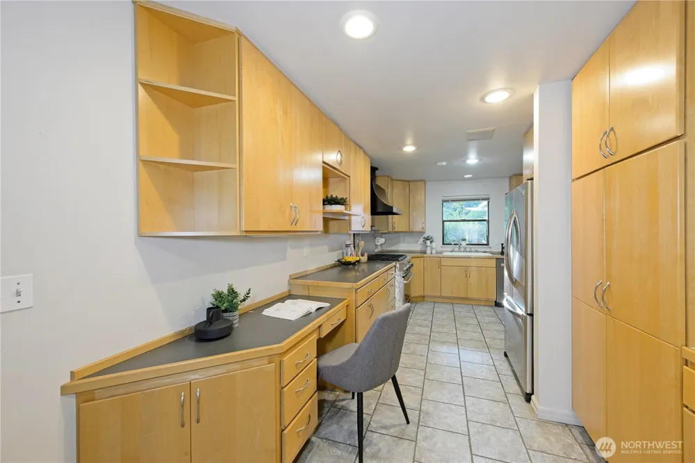 15449 Virginia Point Road NE Poulsbo, WA 98370