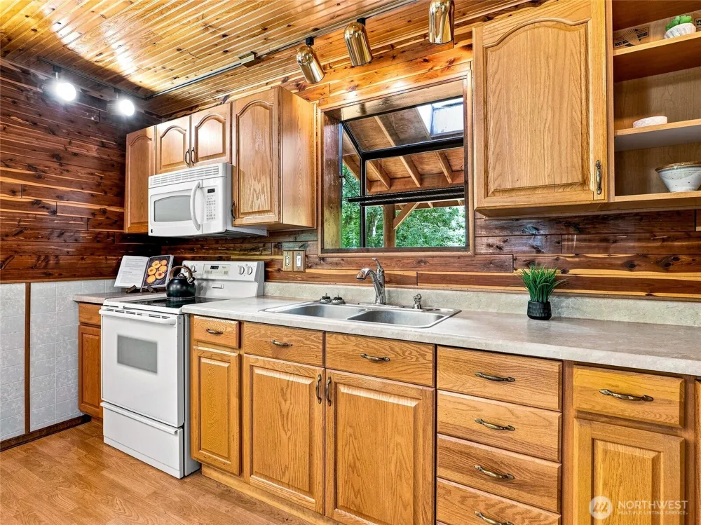 71509 NE Old Cascade Highway Skykomish, WA 98288