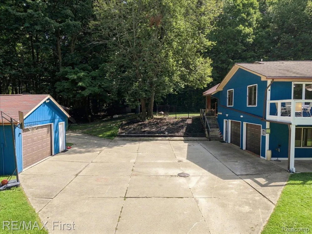 66200 Campground Road Washington Township, MI 48095
