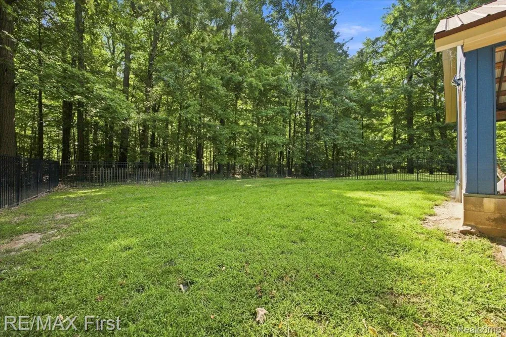 66200 Campground Road Washington Township, MI 48095