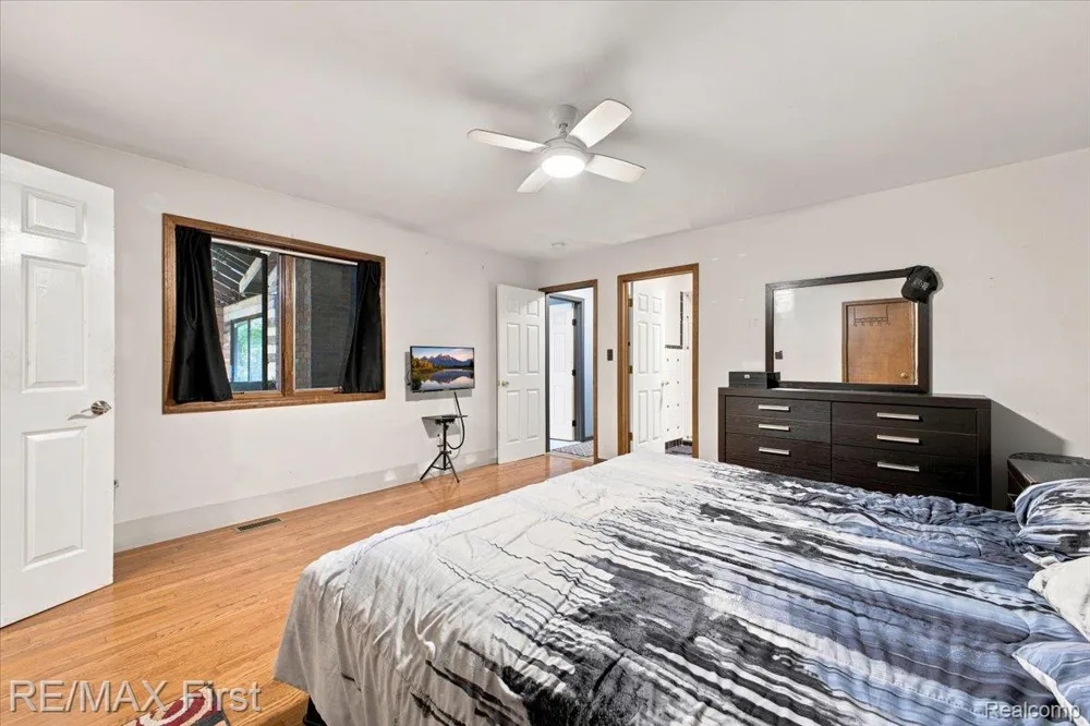 66200 Campground Road Washington Township, MI 48095