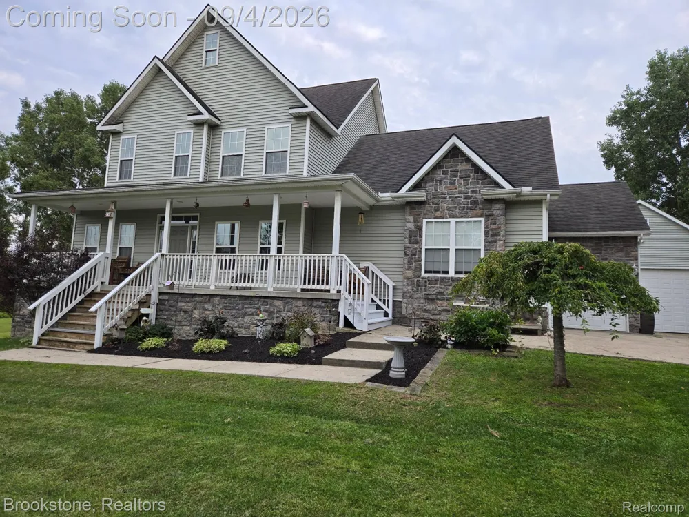2633 Groveland Road Groveland Township, MI 48462