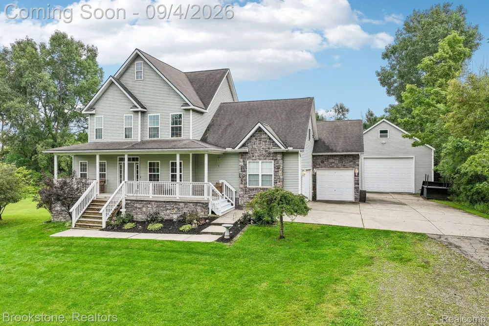 2633 Groveland Road Groveland Township, MI 48462