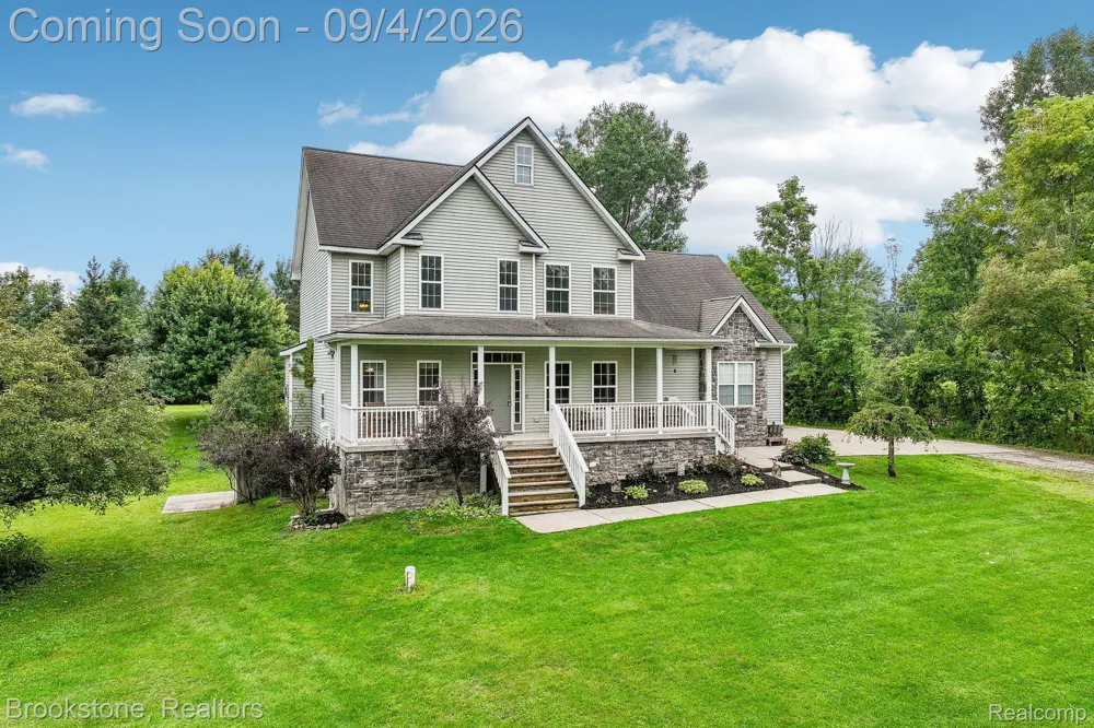2633 Groveland Road Groveland Township, MI 48462