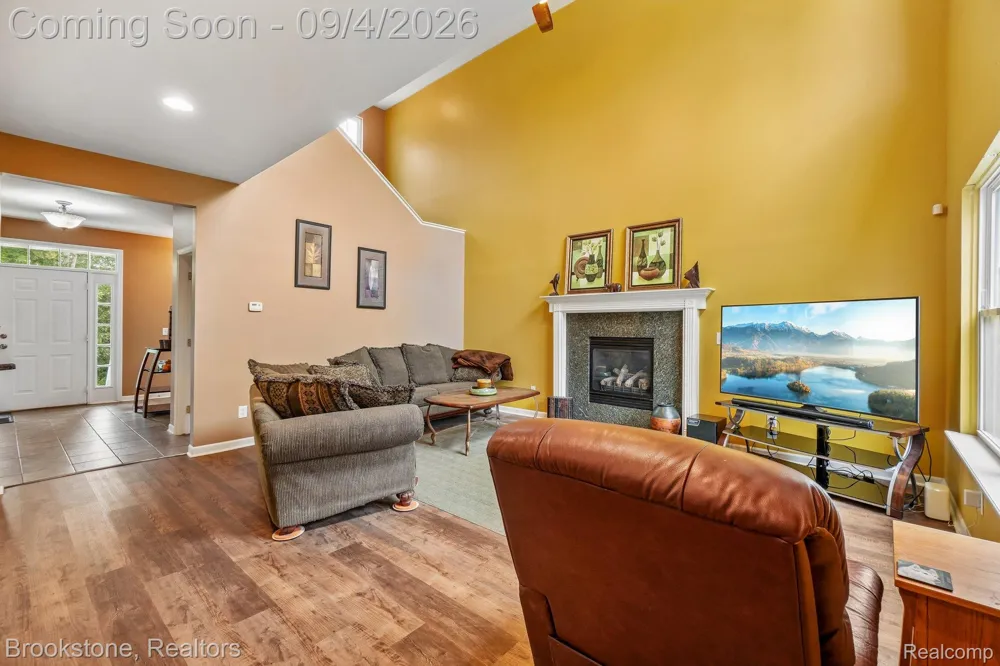 2633 Groveland Road Groveland Township, MI 48462