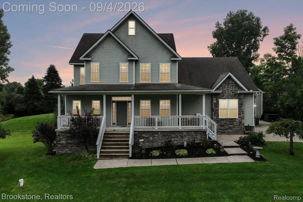 2633 Groveland Road Groveland Township, MI 48462