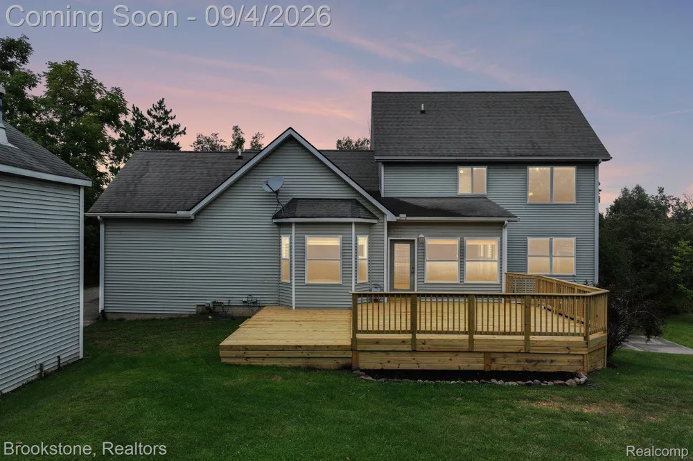 2633 Groveland Road Groveland Township, MI 48462