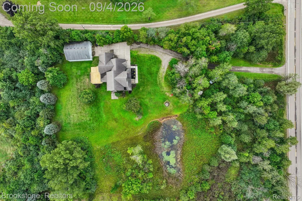 2633 Groveland Road Groveland Township, MI 48462
