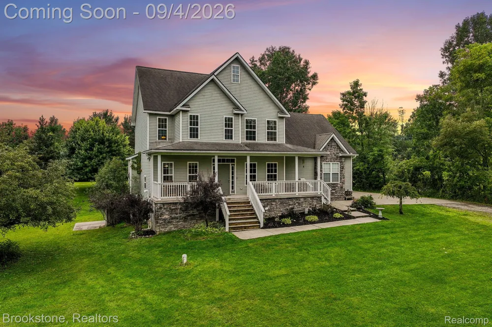 2633 Groveland Road Groveland Township, MI 48462