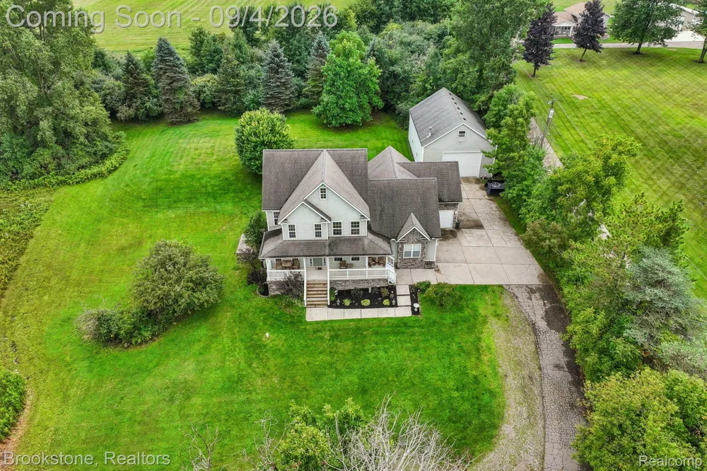 2633 Groveland Road Groveland Township, MI 48462