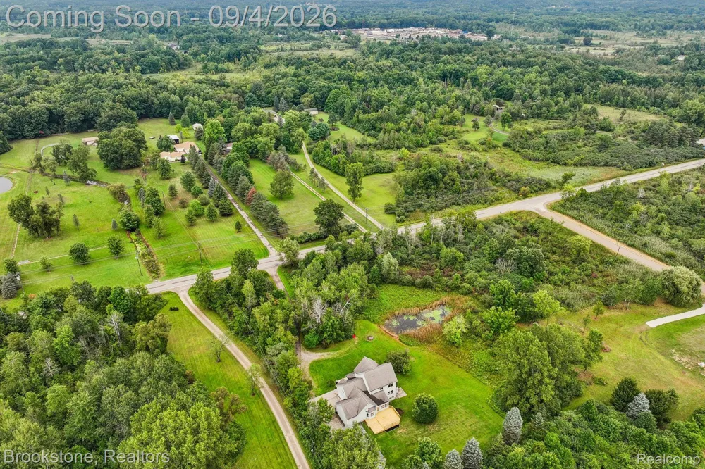 2633 Groveland Road Groveland Township, MI 48462