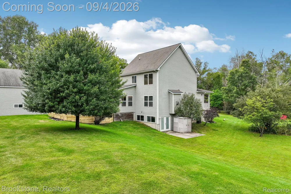 2633 Groveland Road Groveland Township, MI 48462