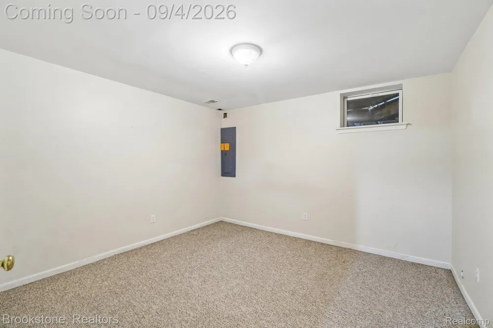 2633 Groveland Road Groveland Township, MI 48462
