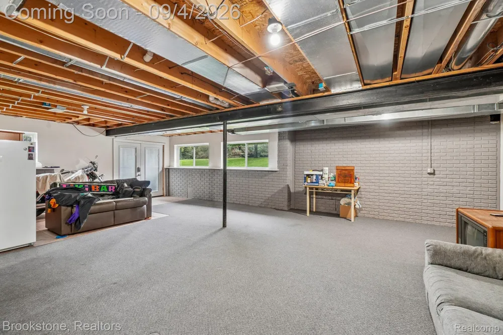 2633 Groveland Road Groveland Township, MI 48462
