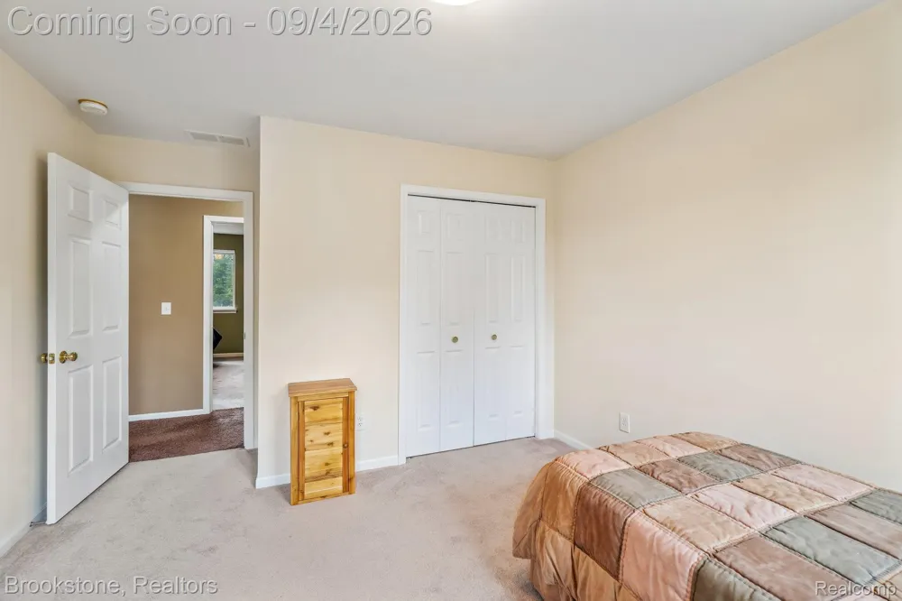 2633 Groveland Road Groveland Township, MI 48462