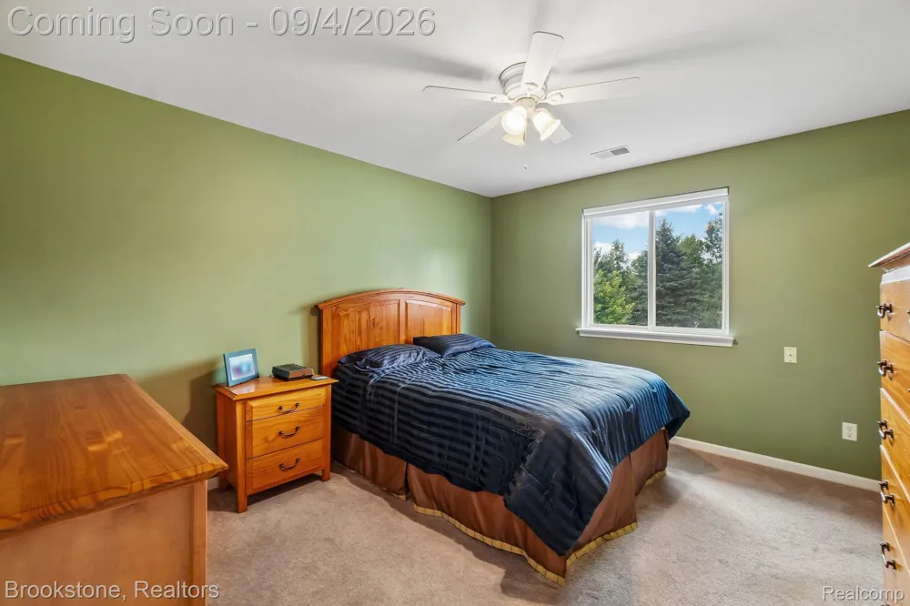 2633 Groveland Road Groveland Township, MI 48462