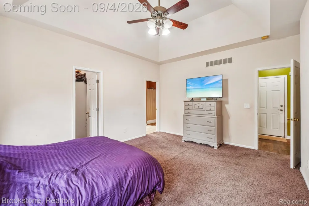 2633 Groveland Road Groveland Township, MI 48462