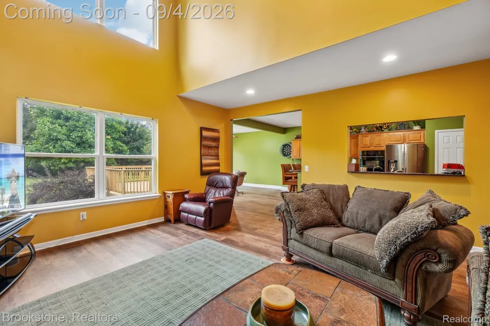 2633 Groveland Road Groveland Township, MI 48462