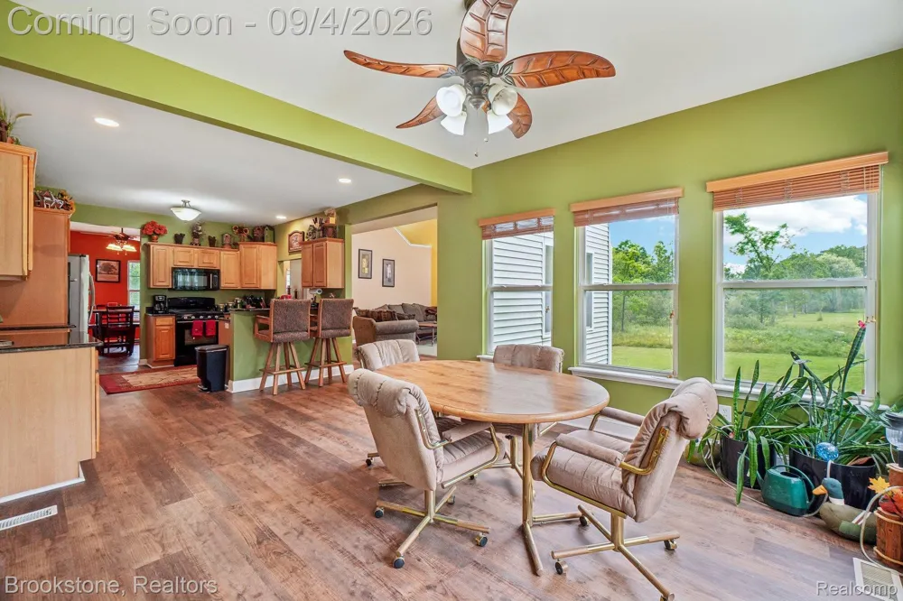2633 Groveland Road Groveland Township, MI 48462