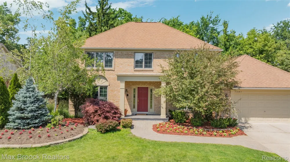 31223 Country Ridge Circle Farmington Hills City, MI 48331