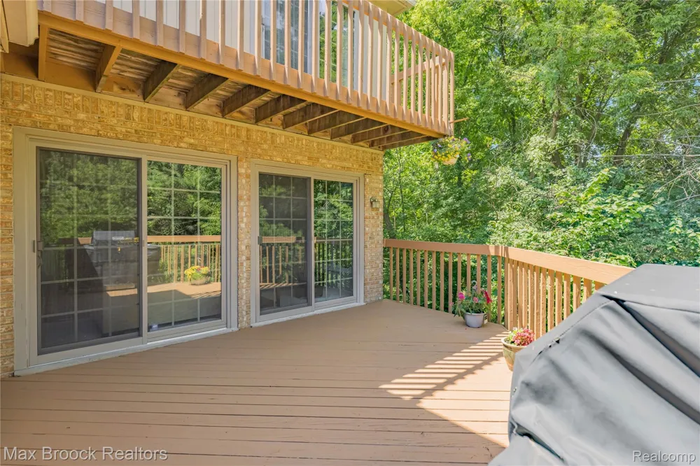 31223 Country Ridge Circle Farmington Hills City, MI 48331