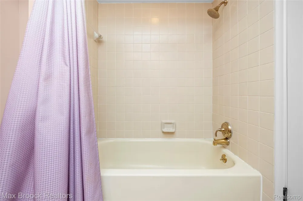 31223 Country Ridge Circle Farmington Hills City, MI 48331