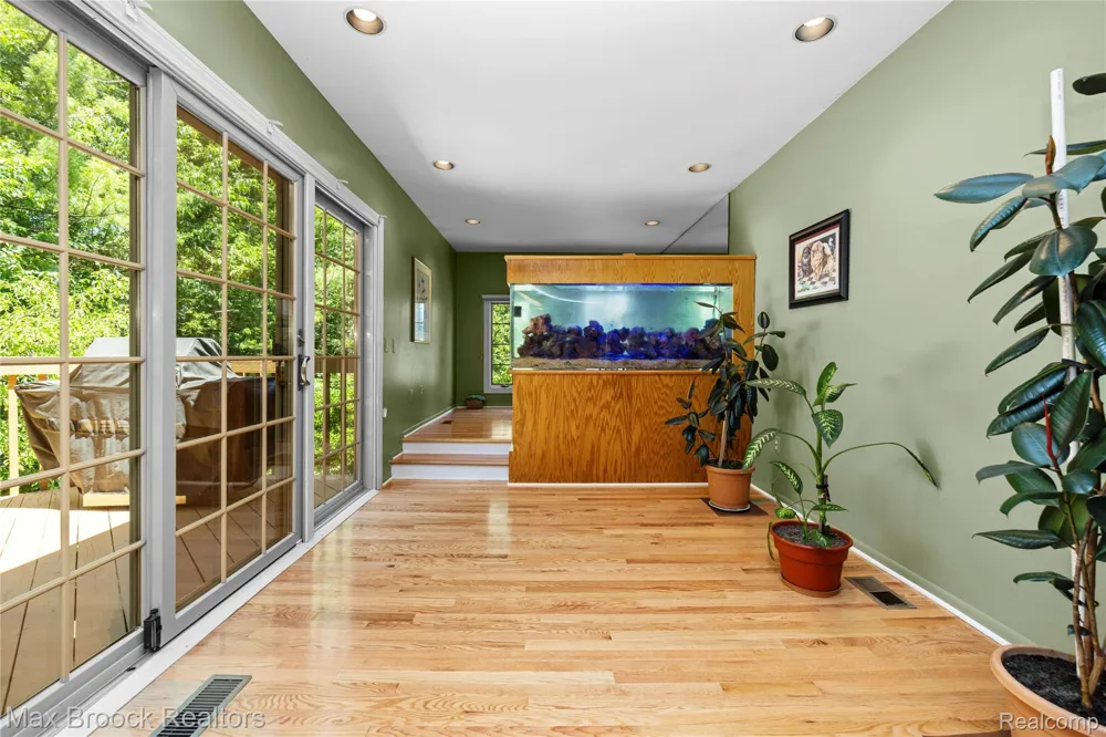 31223 Country Ridge Circle Farmington Hills City, MI 48331