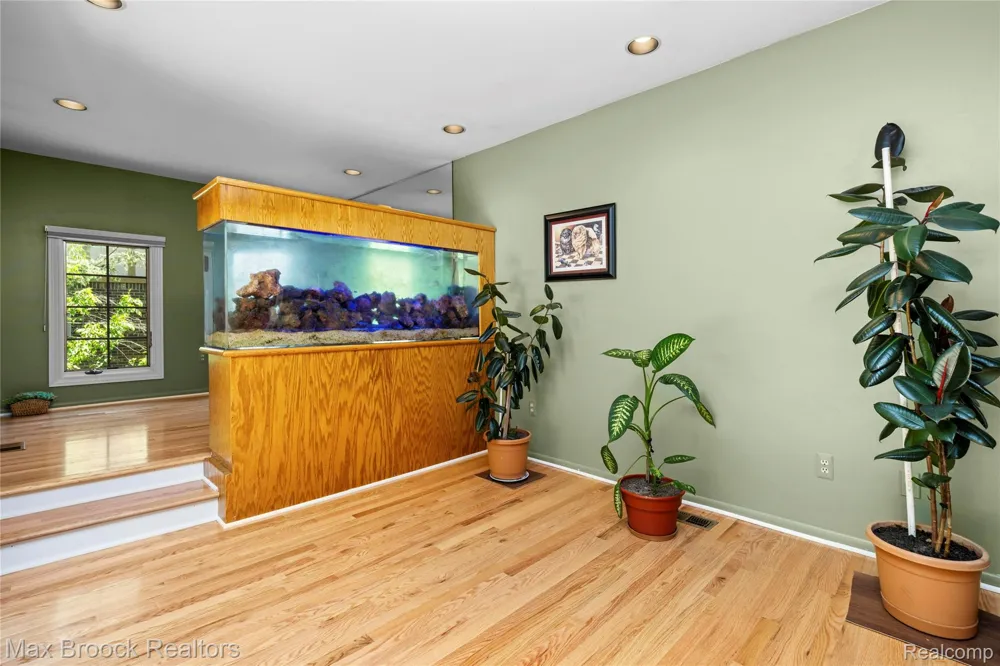 31223 Country Ridge Circle Farmington Hills City, MI 48331