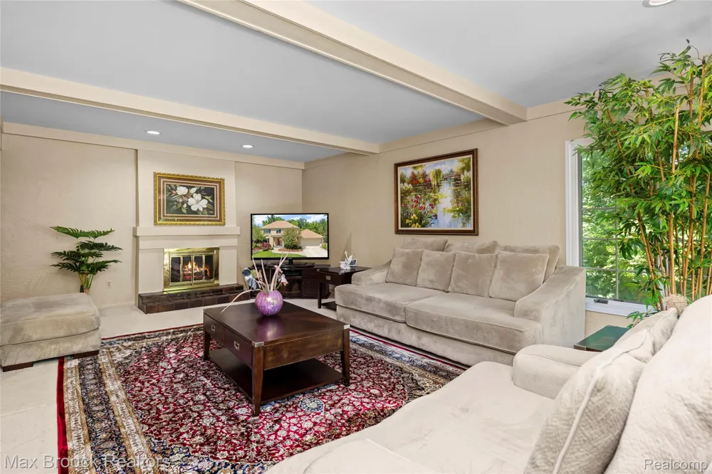 31223 Country Ridge Circle Farmington Hills City, MI 48331