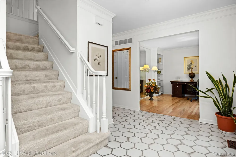 31223 Country Ridge Circle Farmington Hills City, MI 48331
