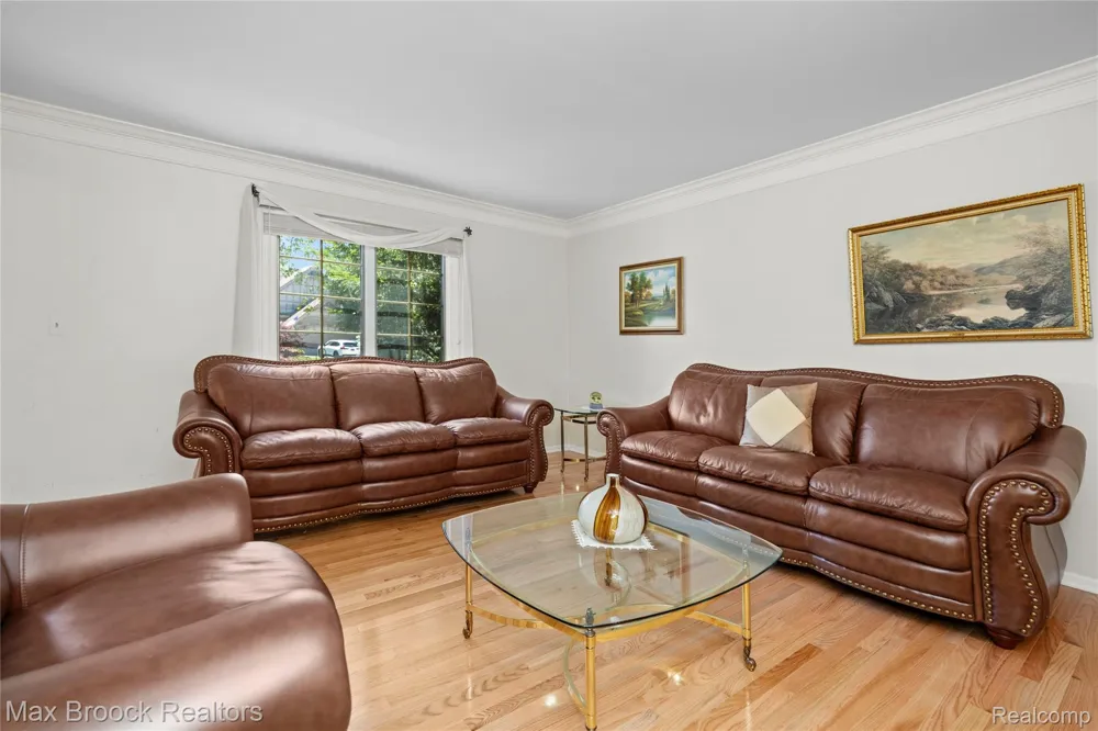 31223 Country Ridge Circle Farmington Hills City, MI 48331
